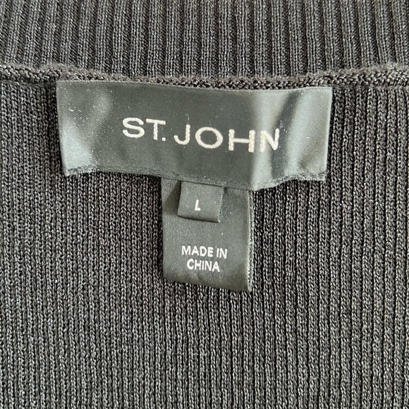 St. John Black Sequined 3/4 Sleeve V Neck Top Size L - Picture 3 of 10